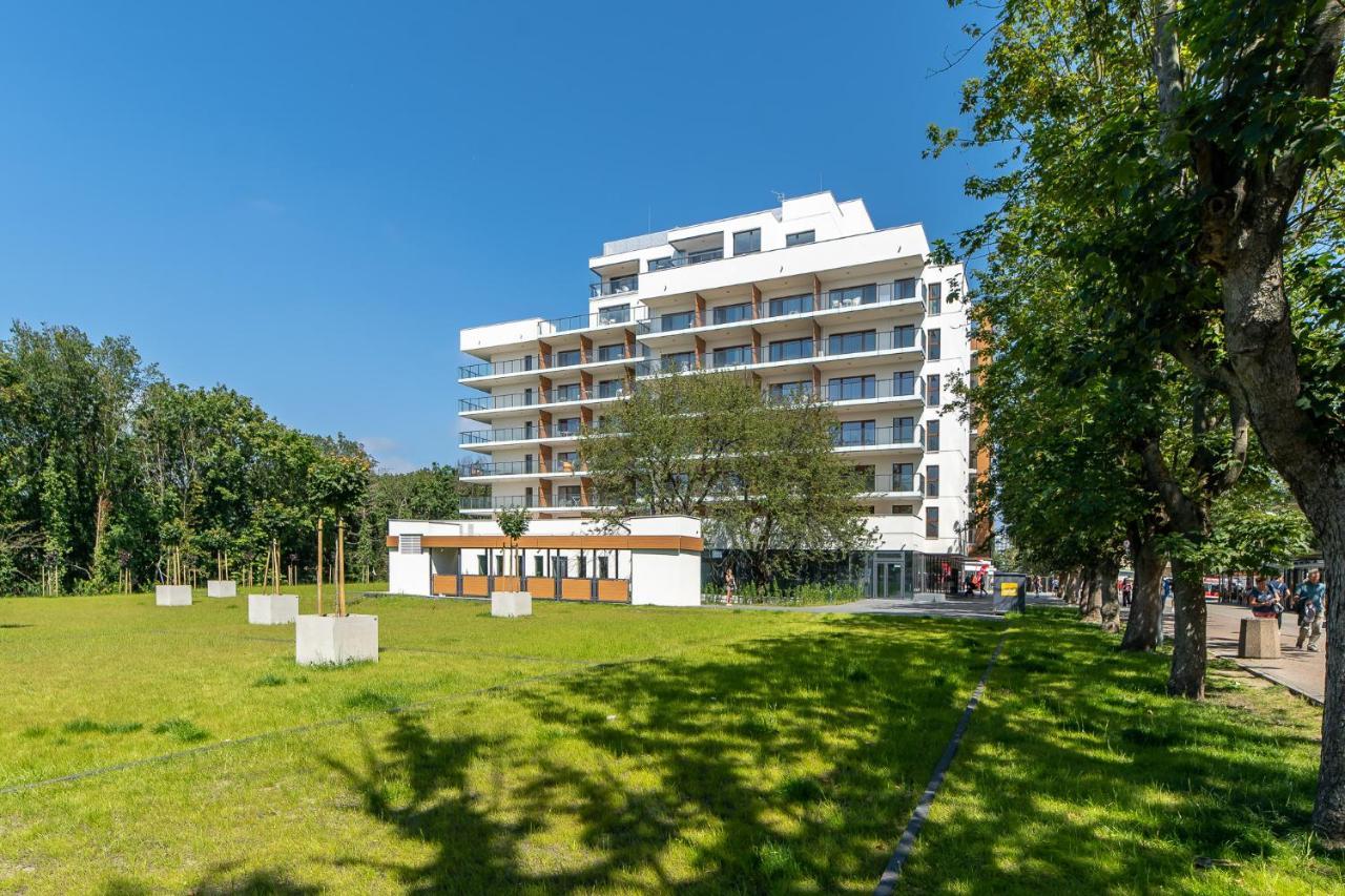 Aquamarina Prima 100 By Renters Apartment Miedzyzdroje Exterior foto
