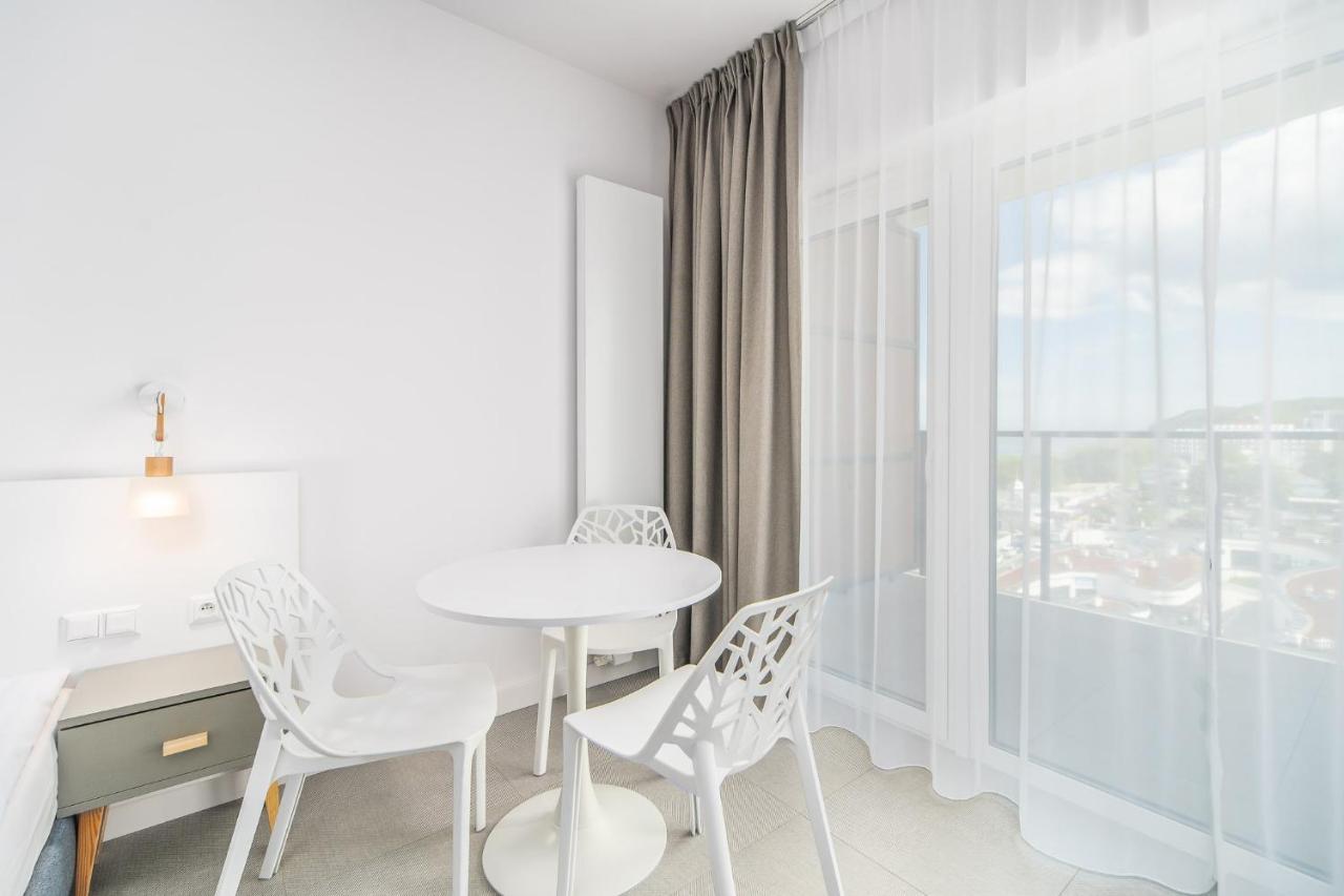 Aquamarina Prima 100 By Renters Apartment Miedzyzdroje Exterior foto